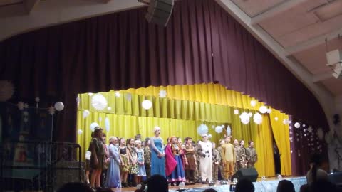 Frozen 2 musical with Spencer the townsperson(3)