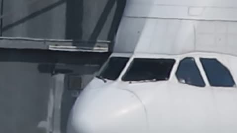 Airbus Beluga landing and takeoff at Finkenwerder, EDHI-11