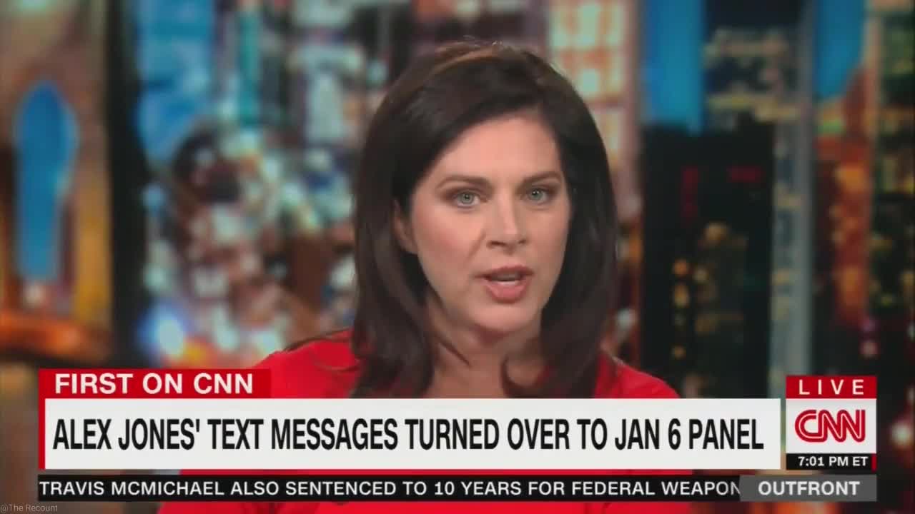 CNN Anchor Smirks as She Announces that Trump’s Mar-a-Lago Residence Has Been Raided