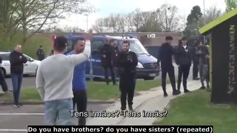 Paquistaneses insultam Dinamarqueses