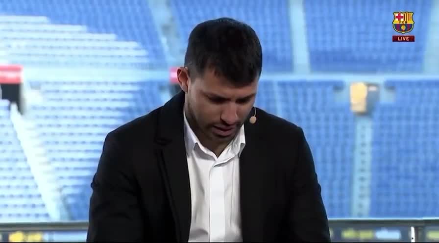 Kun Aguero argentinianul si-a anuntat retragerea azi din fotbal