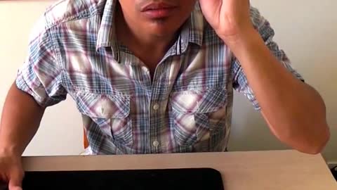 Magician swallow thread and remove into his eye