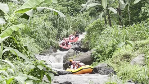 Rafting " Arum jeram pacet mojokerto "