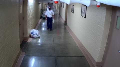 Camera0059USCHBAHT43Hallway_2021-01-06_Starting_at_04h20min01s013ms.mp4