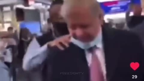 Lindsey Graham caught at an airport