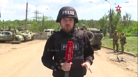 Příprava na odvoz zraněných nacistů z Azovstalu v Mariupolu