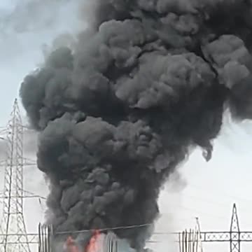 Explosion leads to massive fire in southern Iran