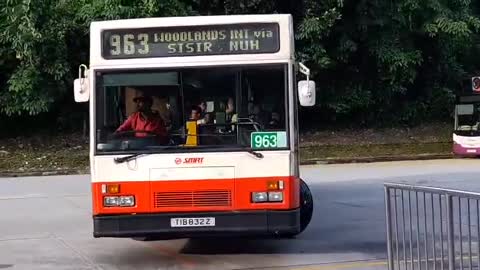 TIB832Z on SMRT Bus Service