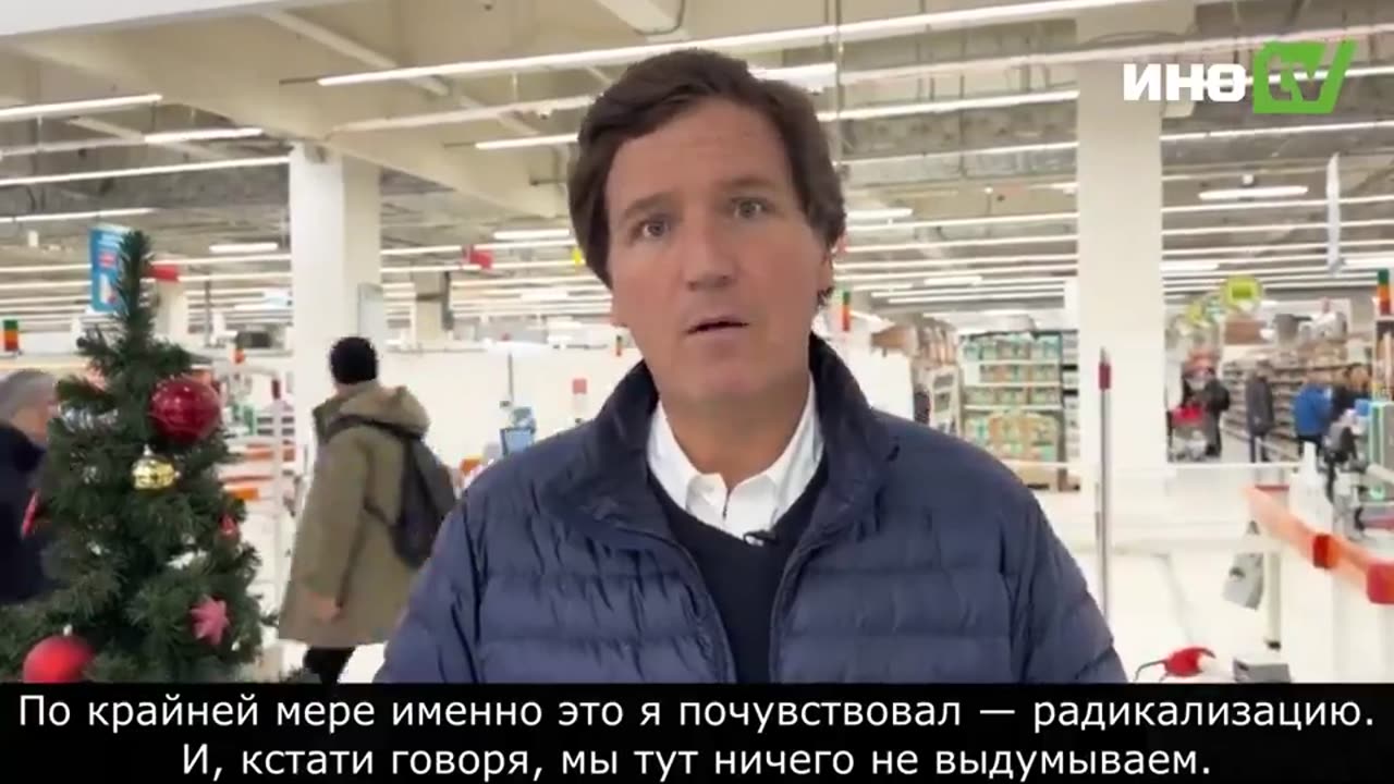 Tucker Carlson in a Russian Supermarket, gets angry at our leaders.