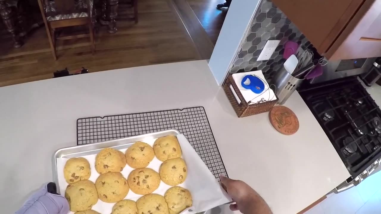 Homemade Chewy Chocolate Chip Cookies - Played Recipe, Cool Technique