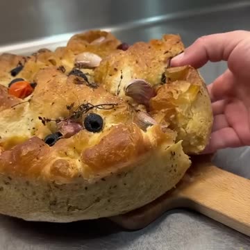 Focaccia bread 🍞 🥪 with Love ❤️😘