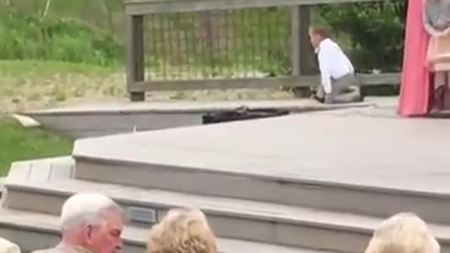 watch these cute and funny Kids adding some comedy to a wedding