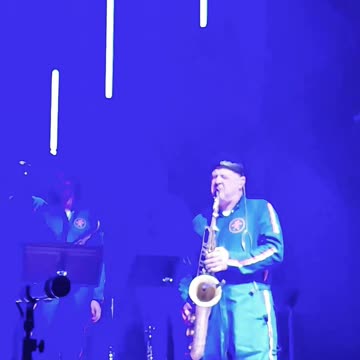 Kenni Holmen (Cory Wong) - LIVE @ The Eastern (Short 4)