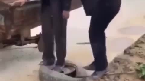 Trying to remove a Tyre.