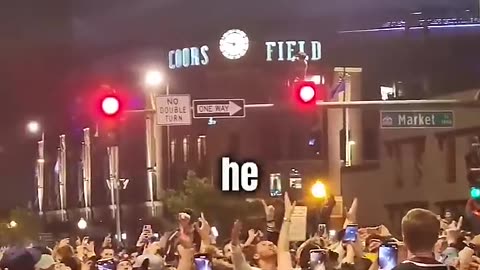 Pull-ups on a Traffic Light