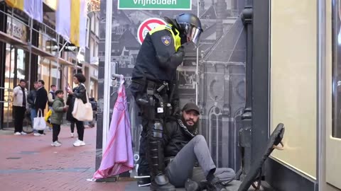 Dutch police brutally assaulted and arrested pro-Palestine demonstrators