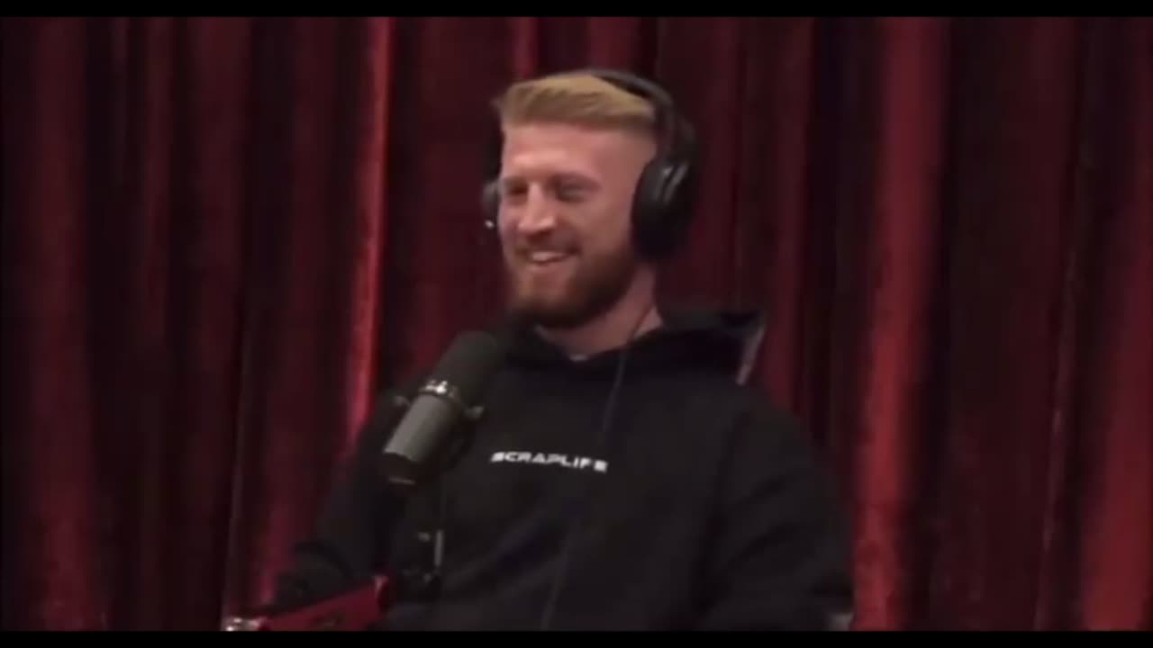UFC Star Reveals What It's Like To Golf With Trump (VIDEO)