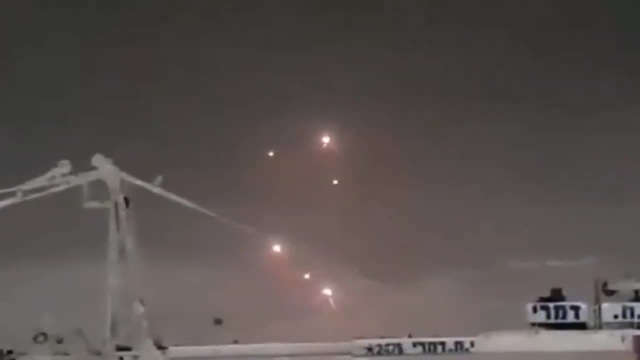 2021 | Rare Video of Israel's Iron Dome and Air Defense in Action