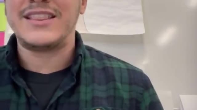 1st Grade Teacher Talks About Transgenderism With Students