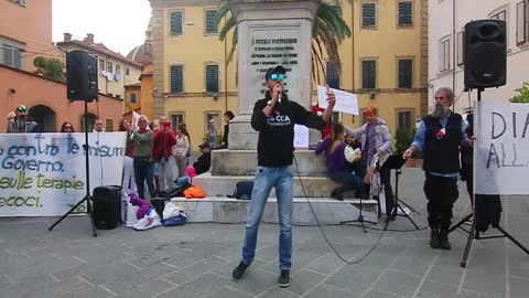 2021-10-24/01 - No Green Pass Pistoia. Intervento di Massimiliano Marchi