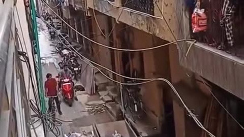 What going on here 😲😲
