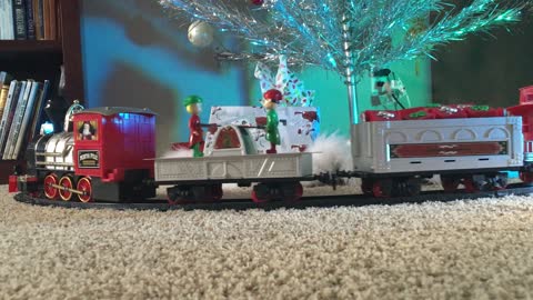 Christmas Train, color wheel, vintage tree - 2020