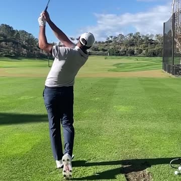 Scottie Scheffler SLO-MO #golf #shot #swing #scottie #scheffler #swing #slowmotion #green #fairway
