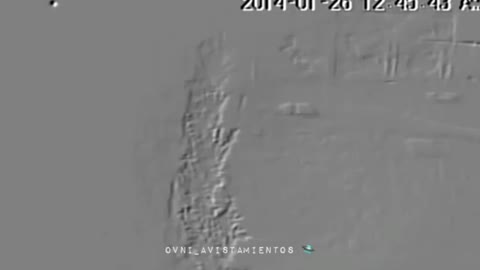 Cámara de seguridad de un hogar graba un extraño objeto luminoso (plasma)energía