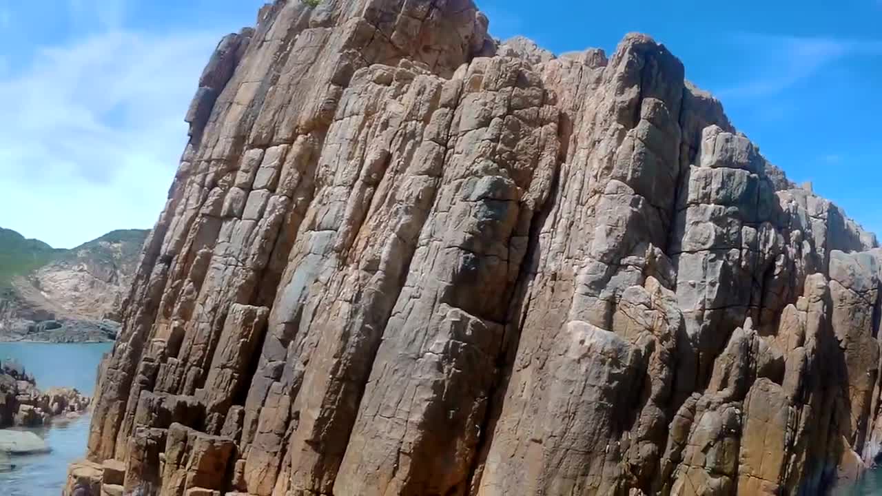 火石洲 關刀洞 開始進入/ The start point to Guan Gong Knife cave in the Basalt Island in Hong Kong