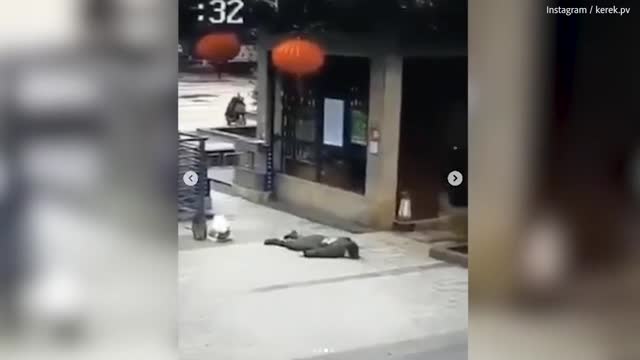 People in China falling down in January 2020