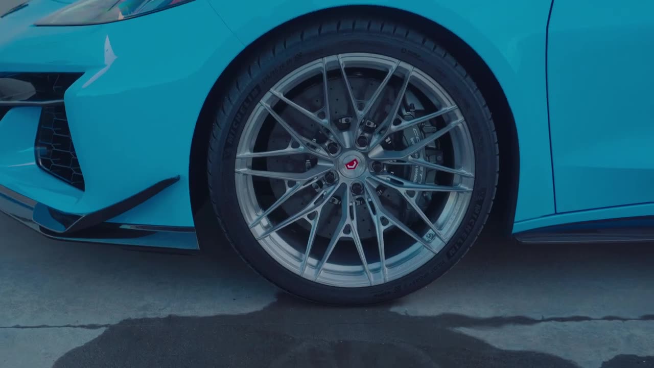 C8 Z06 on Vossen's [4K]