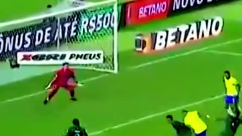 Ronaldinho vs Neymar Jr - Who REIGNS SUPREME!
