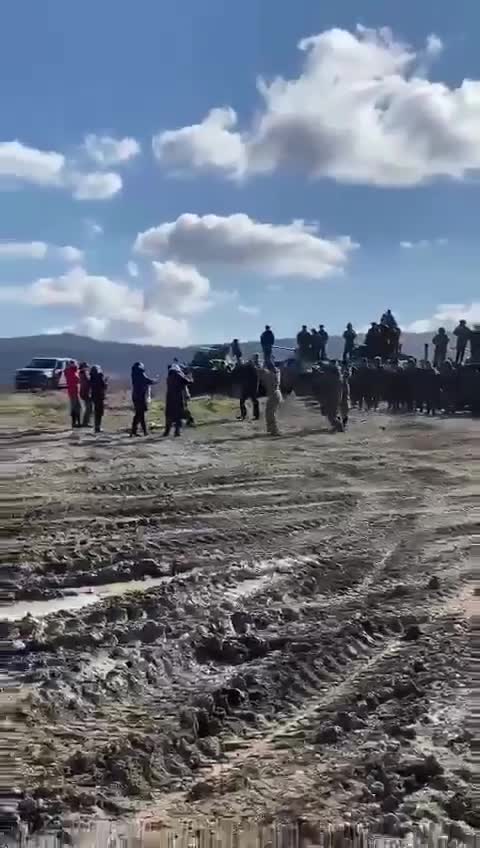 RUSSIAN & UKRAINE SOLDIERS ARE DANCING TOGETHER