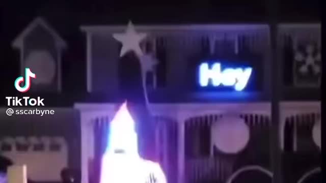 Very Funny and Entertaining Christmas Light Skit