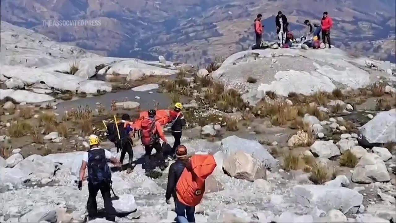 Body of American climber who died 22 years ago found on Peru mountain.mp4