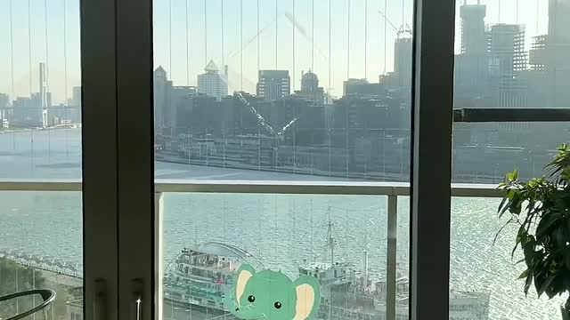 Owning a set of first-line river view room in Shanghai