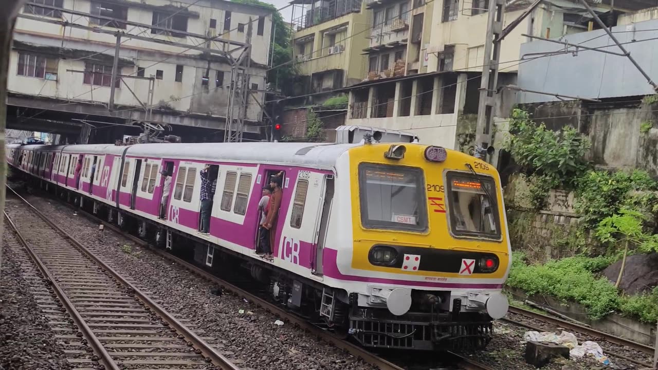 Mumbai local train