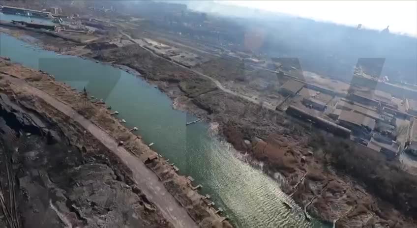 Offensiva allo stabilimento metallurgico di Mariupo