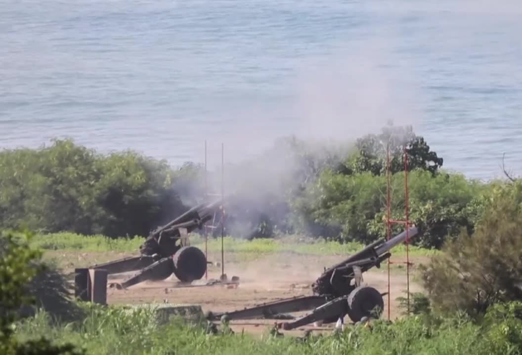 The Taiwanese Armed Forces have completed a two-day artillery live-fire exercise in Pingdong County.