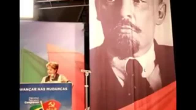 NAZISMO E COMUNISMO DE MÃOS DADAS.
