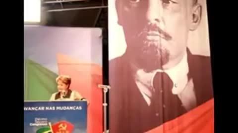 NAZISMO E COMUNISMO DE MÃOS DADAS.