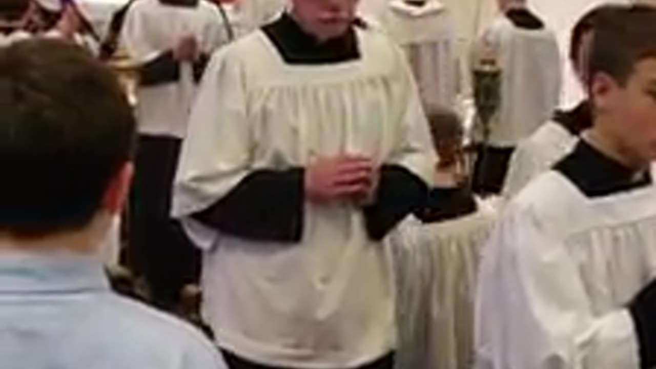 End of Pontifical Solemn Mass with Bishop Schneider