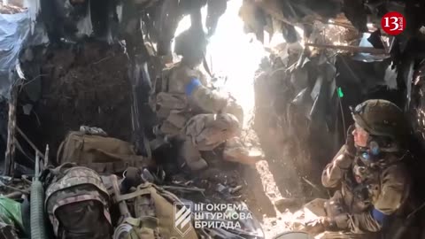 Under heavy shelling from invaders, Ukrainian fighters show difficult moments they encountered