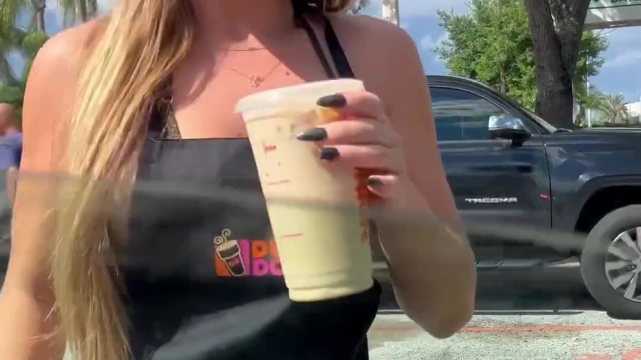 Anybody wants cream im their coffee.