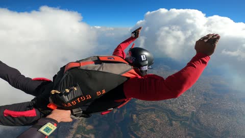 Salto de Paraquedas - Décimo Terceiro Salto de Rene Araujo no curso ASL