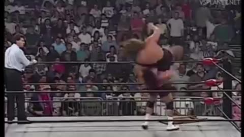 Scott Steiner duplexes The Giant Paul White