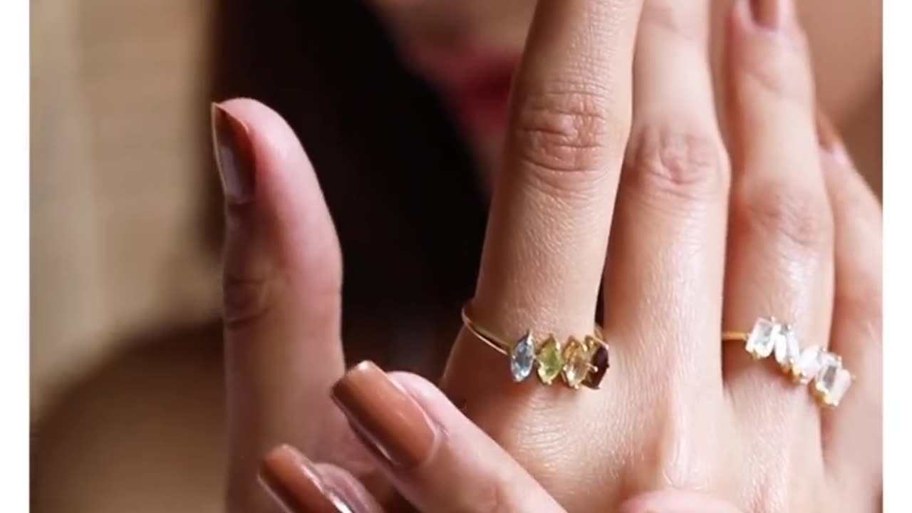 The Allure of Multi-Gemstone Rings