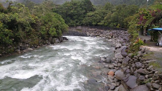 Pailon del Diablo Baños Agua Santa Ecuador