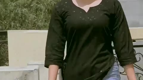 Aditi hot dance