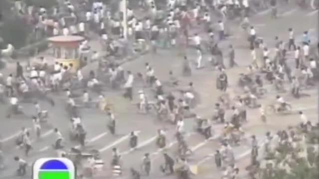 20220604 共產黨大屠殺現場 -- 恐怖機槍掃射大學生!